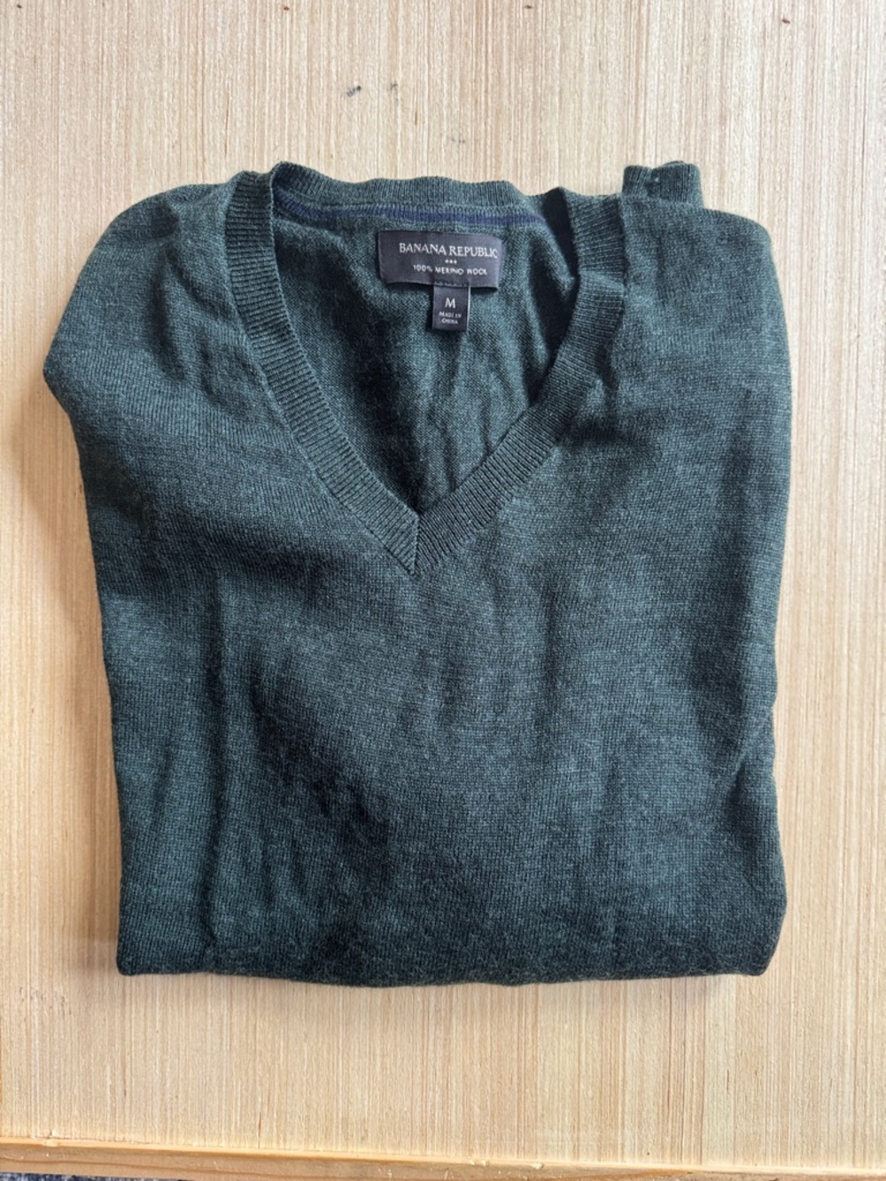 Banana Republic Men's V-Neck Sweater